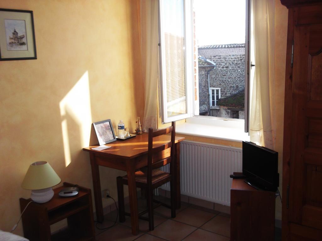 La Ferriere Bed & Breakfast Saint-Médard-en-Forez Cameră foto